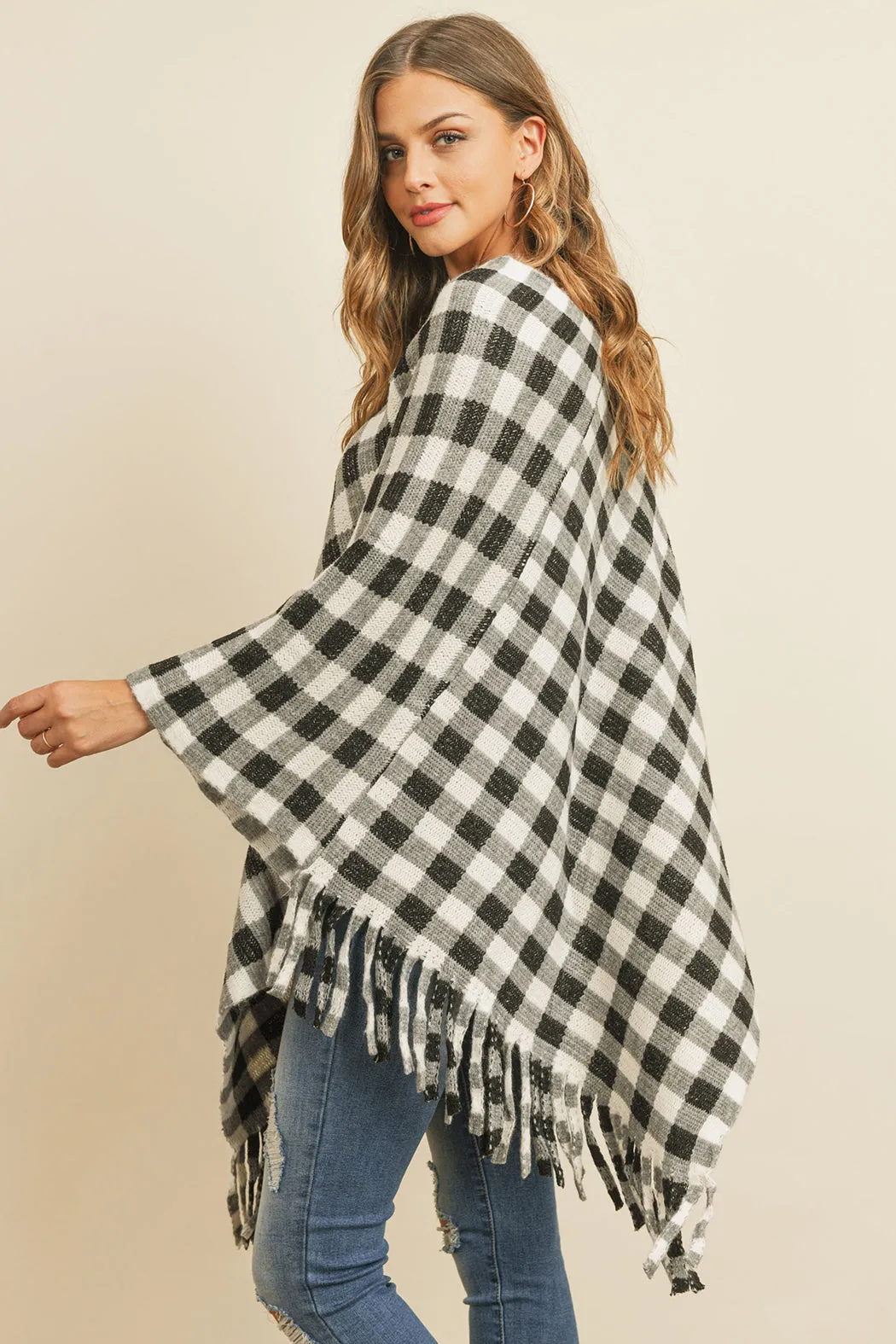 BUFFALO PLAID FRINGE PONCHO/6PCS (NOW $7.50 ONLY!)