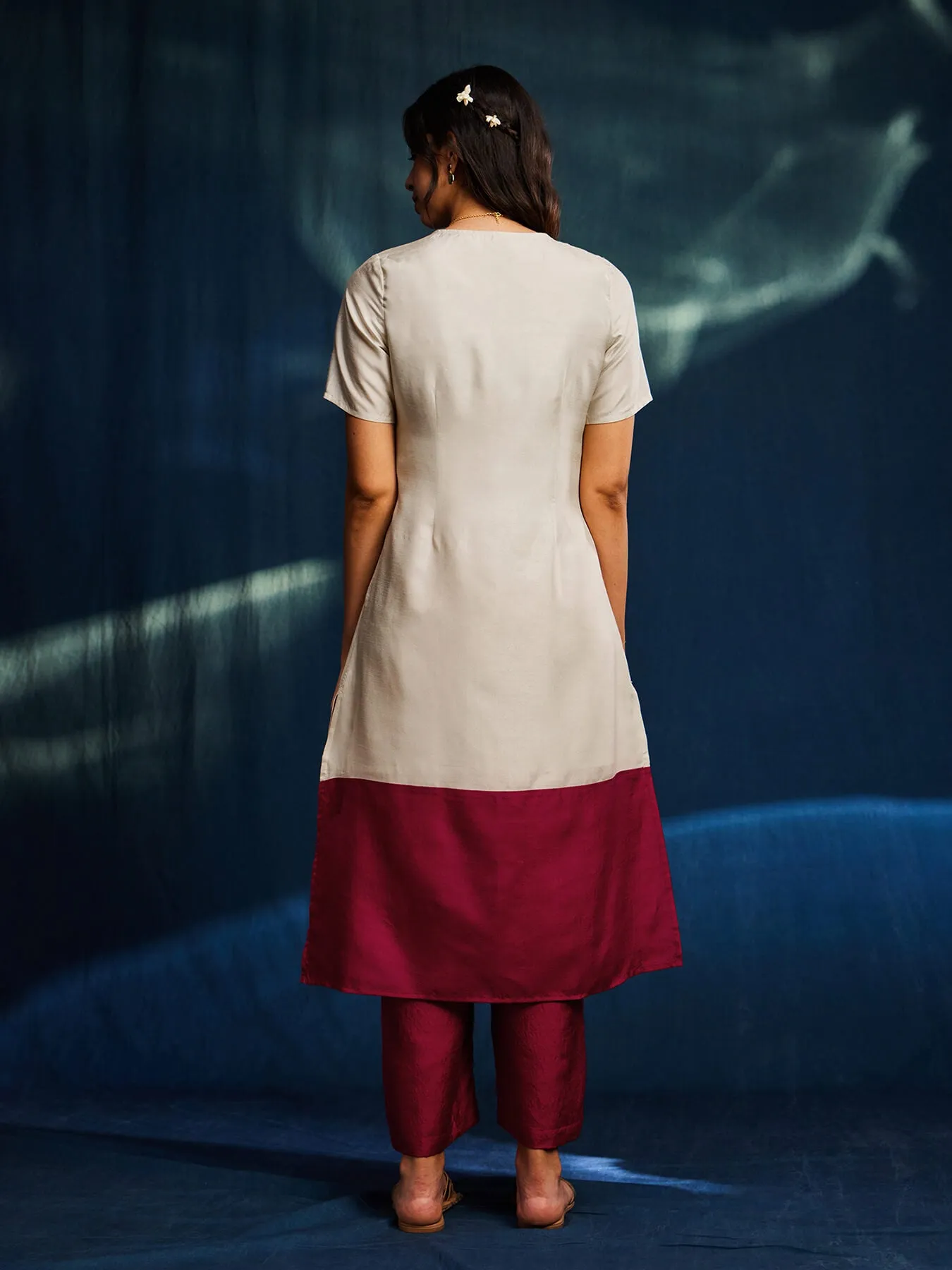 Colour Block Silk Blend Straight Kurta Set - White & Pink
