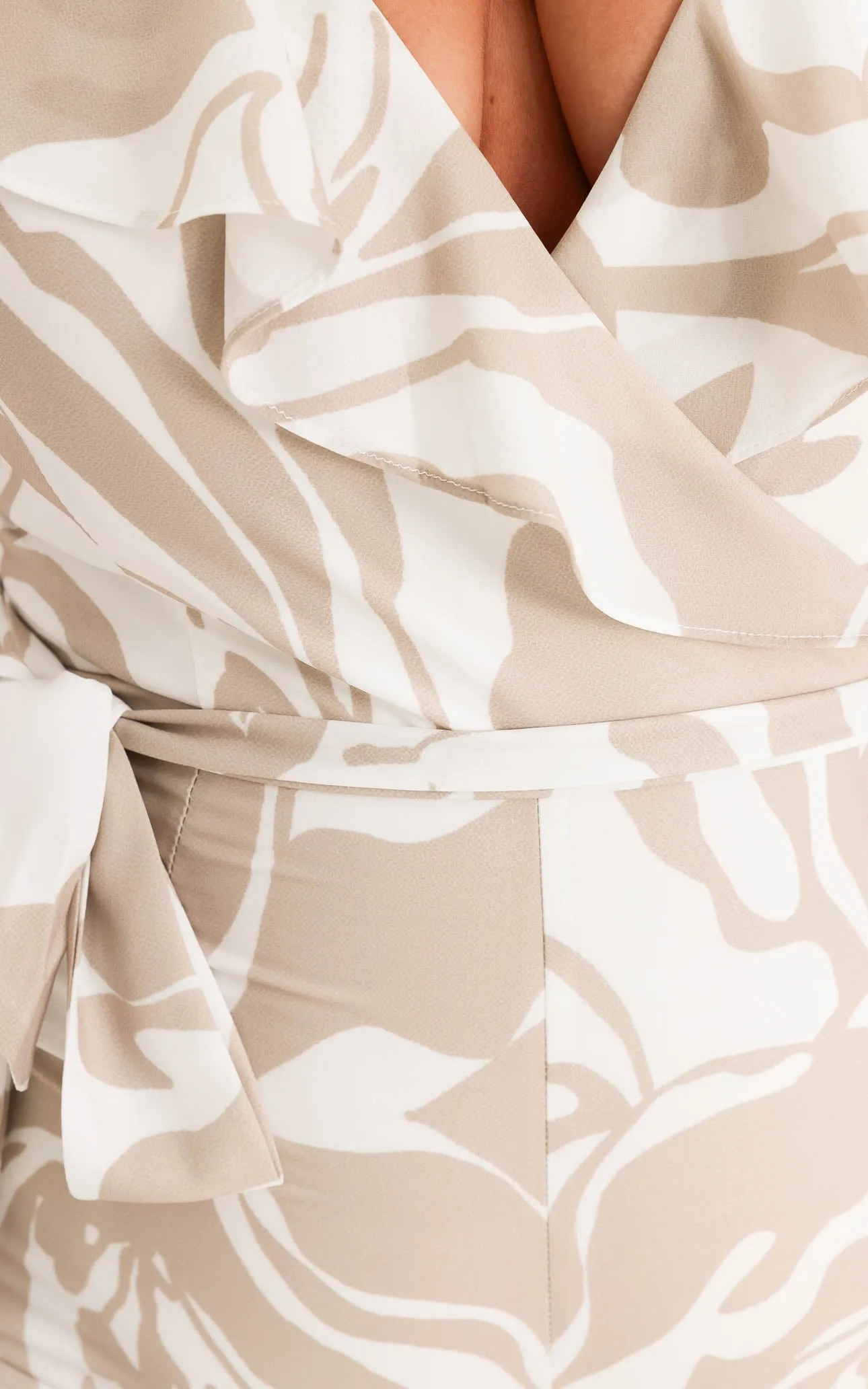 Grazina Jumpsuit - Beige Floral